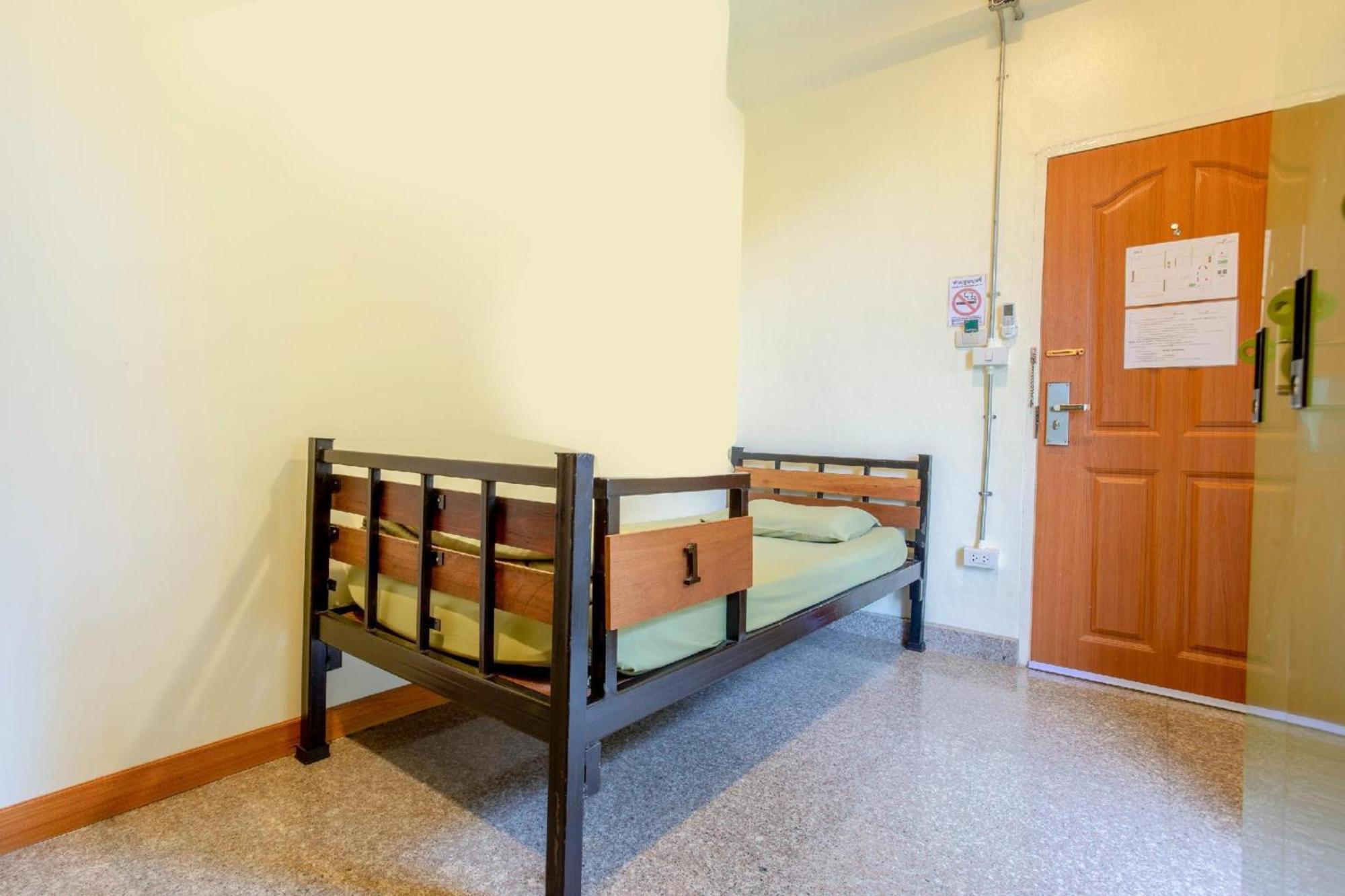 צ'יאנג מאי Oyo 928 Leaf Hostel מראה חיצוני תמונה
